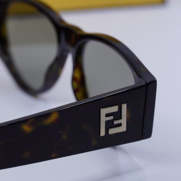 Fendi FE40158I 52E Oval Sunglasses - Dark Havana